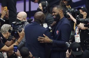 B/R：2030年再评百大球员榜老詹保底前三 理想剧本历史第一人