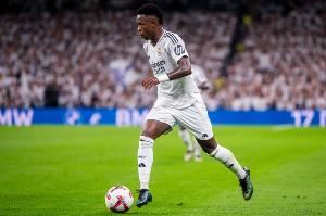 阿斯：皇马明年重启维尼修斯续约谈判，沙特巨额报价目前不存在