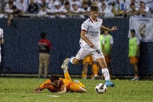 米体：利贝拉里留队不利于成长，米兰需决定直接出售或续约后出租