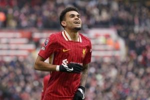 还要买！TA：利物浦想买中后卫保证位置竞争，且无意出售迪亚斯