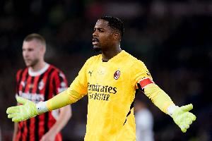 意媒：迈尼昂缺席因未达到最佳状态，正努力训练准备下场热身赛