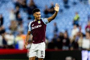 费迪南德：约克雷斯很优秀只是不符合目前期望，曼联需要沃特金斯