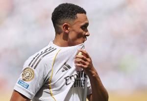 马卡：阿诺德、A费重塑皇马的边路，他们将提升球队的进攻体系