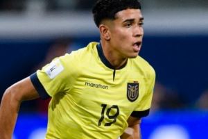 已满三人！泰晤士：在外租派斯后，切尔西无法再向白堡租借球员