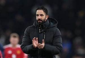 鲁尼：我认为曼联仍需1-2名引援，希望有中场能解放B费的进攻能力