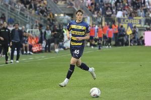 本周官宣！罗马诺：莱奥尼已完成主要体检并和利物浦签约至2031年