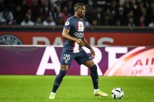 记者：巴黎后卫穆基勒将与桑德兰签约，转会费约1200万欧