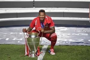 博阿滕因家暴事件遭球迷抵制，拜仁发言人：他并不是回来工作