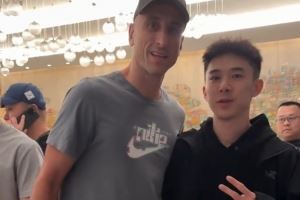 被博主问是否知道自己的外号 吉诺比利用中文回答：妖刀！