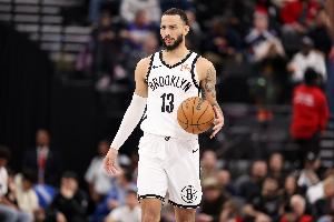 季前赛三分命中率45.5%！Scotto：篮网后卫泰瑞斯-马丁成功留队