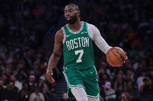 明天绿军客战活塞！队记：杰伦-布朗出战成疑 怀特大概率出战