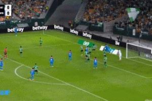 梦幻开局，马竞开场仅3分钟1-0领先贝蒂斯，朱利亚诺·西蒙尼进球