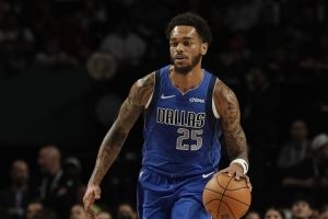 基德:PJ-华盛顿一直在打出全明星级别的发挥 他休赛期肯定苦练了